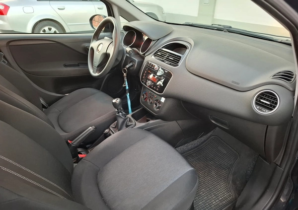 Fiat Punto cena 30000 przebieg: 81538, rok produkcji 2017 z Gdańsk małe 121